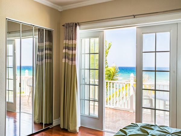 Cayman Islands Seaside Serenity: Your Private Oceanfront Oasis