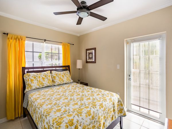 Cayman Islands Seaside Serenity: Your Private Oceanfront Oasis