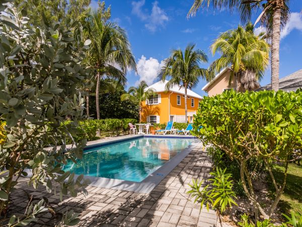 Cayman Islands Seaside Serenity: Your Private Oceanfront Oasis