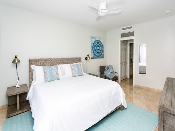 Cayman Islands Condo 966237