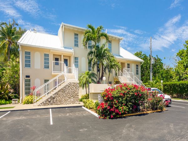 Cayman Islands Condo 966238