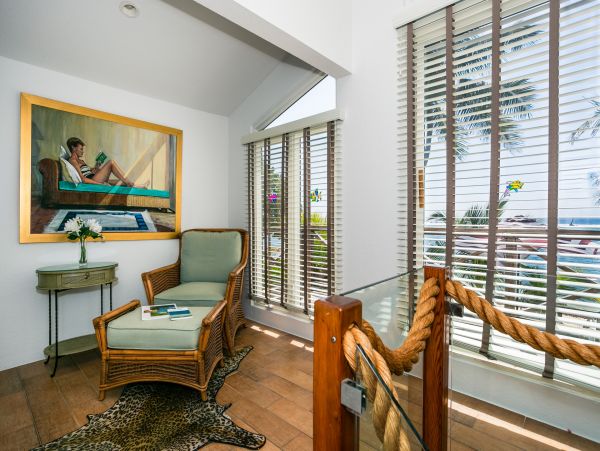 Cayman Islands Home 966239