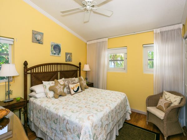 Cayman Islands Condo 966240