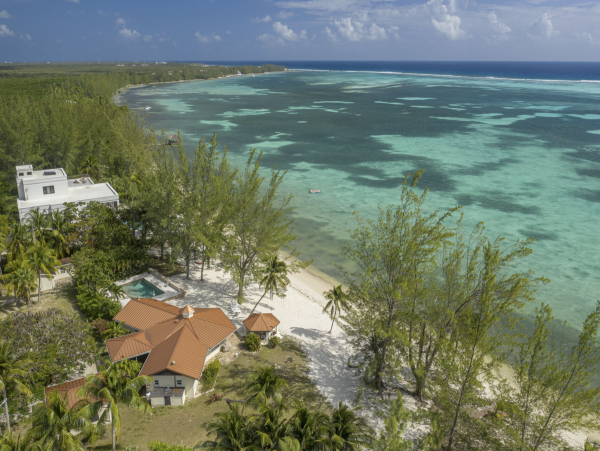 180ft of Private Beach at This Grand Cayman Private Villa