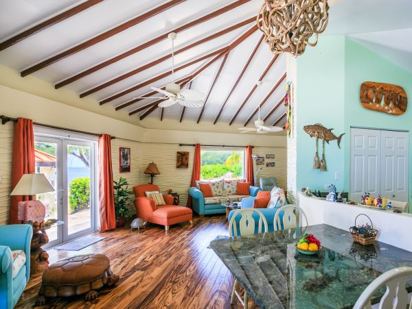 180ft of Private Beach at This Grand Cayman Private Villa
