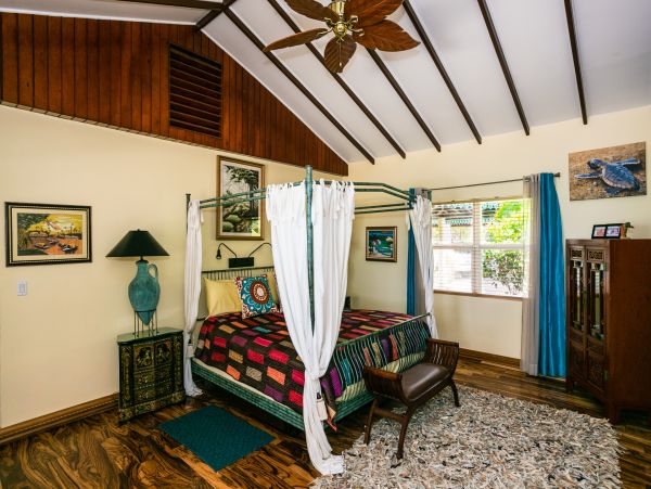 180ft of Private Beach at This Grand Cayman Private Villa