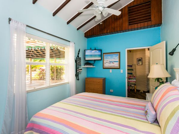 180ft of Private Beach at This Grand Cayman Private Villa
