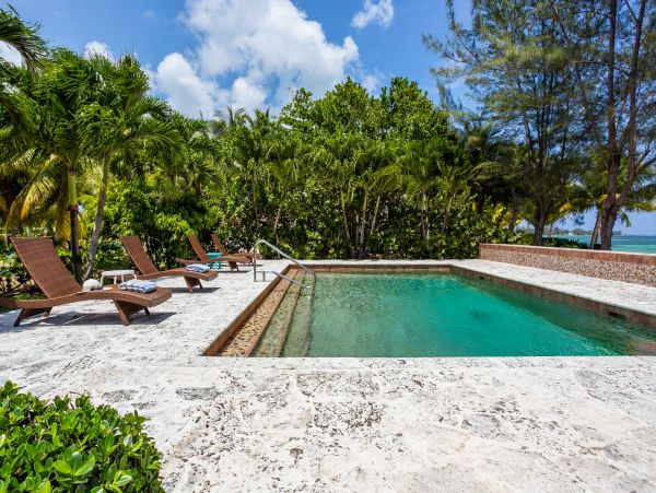 180ft of Private Beach at This Grand Cayman Private Villa