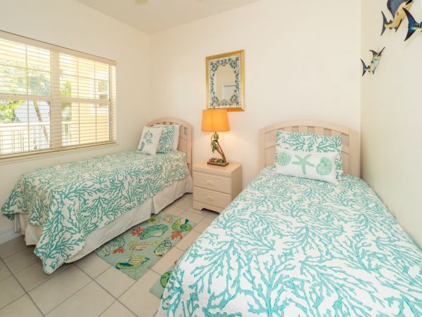 Cayman Islands Condo 966242