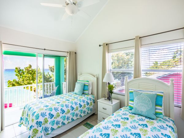 Cayman Islands Condo 966243