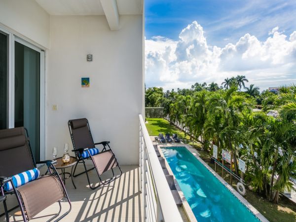 Cayman Islands Waterfront  Front Three Bedroom Vacation Rental