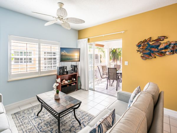 Cayman Islands Condo 966245