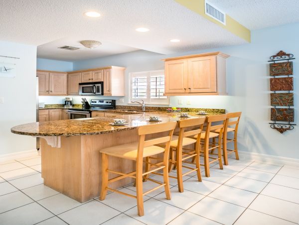 Cayman Islands Condo 966245