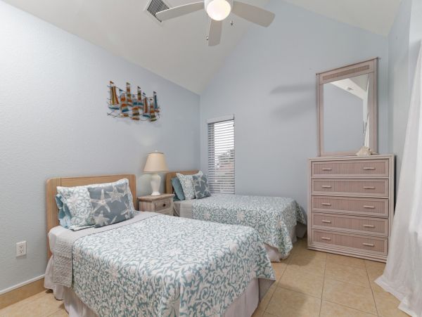 Cayman Islands Home 966246
