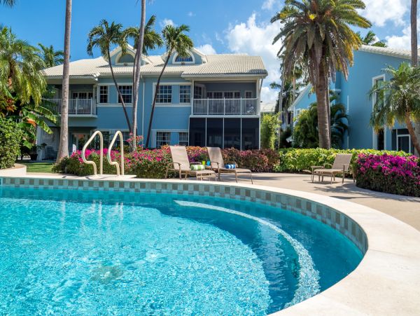 Cayman Island Three Bedroom Walk to Beach Vacation Condo