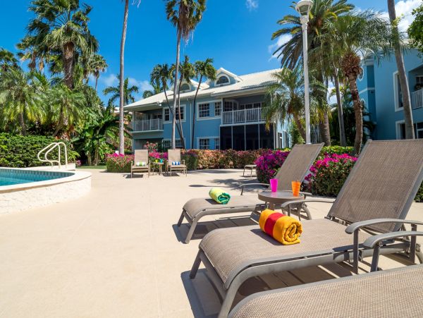 Cayman Island Three Bedroom Walk to Beach Vacation Condo