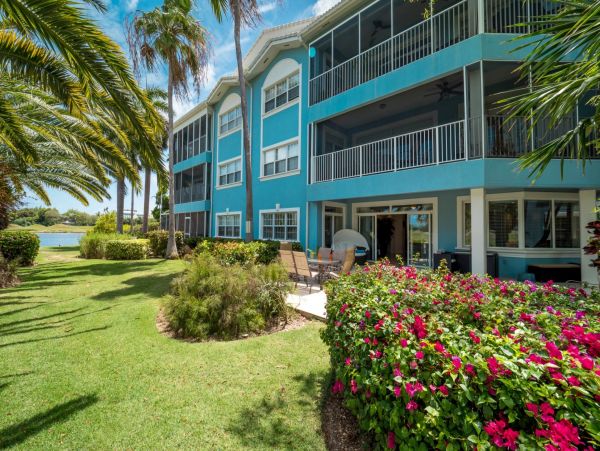 Cayman Island Three Bedroom Walk to Beach Vacation Condo