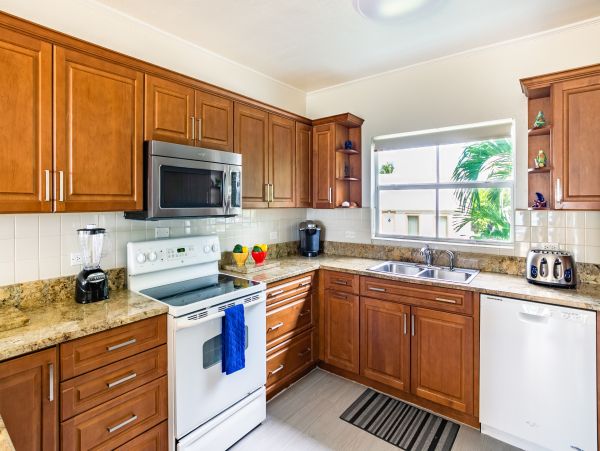 Cayman Islands Condo 966250