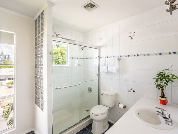 Cayman Islands Condo 966250
