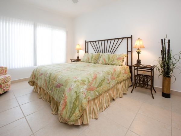 Cayman Islands Condo 966251