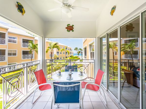 Second Floor Two Bedroom Condo Sleeps 6 Guests