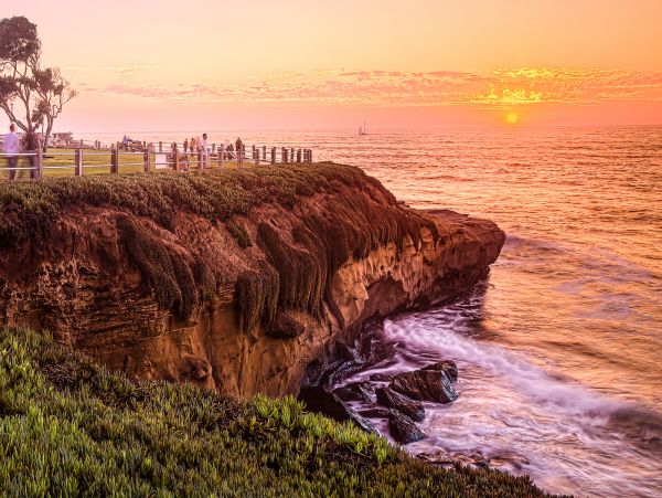 One Bedroom Walk to Beach Rental in Del Mar