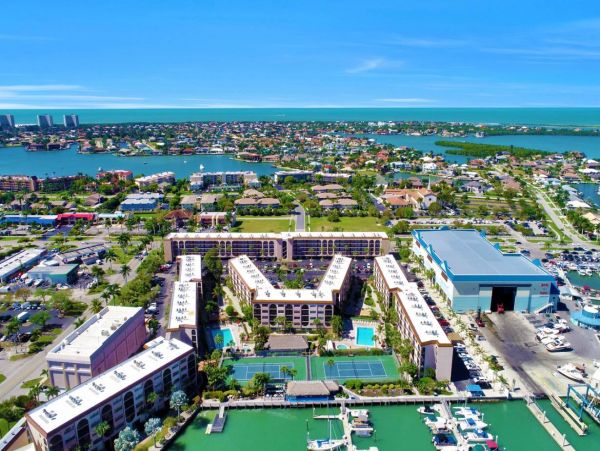 Marco Island Vacation Condo Sleeps 5 Guests