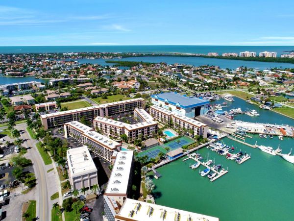 Marco Island Vacation Condo Sleeps 5 Guests