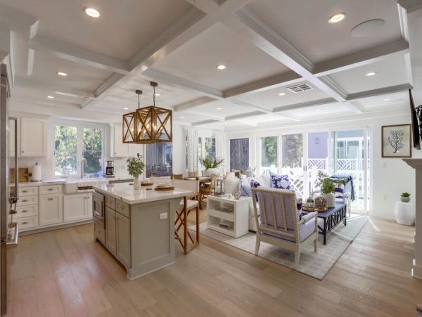 La Jolla Vacation Rental Home Short Walk to Beach Sleeps 12
