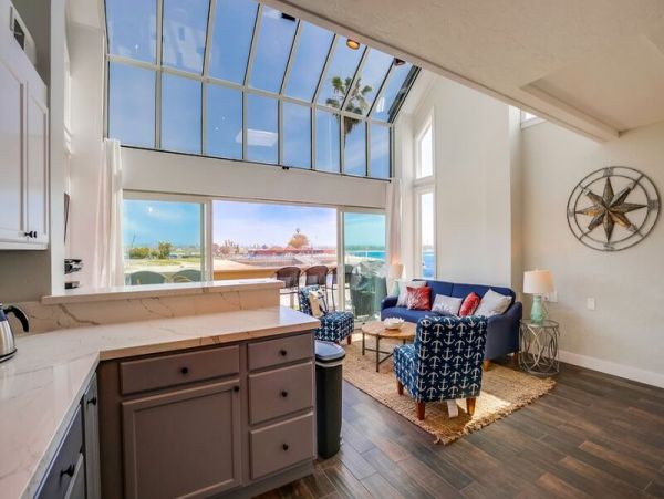 On Bay Mission Beach Vacation Home Four Bedroom