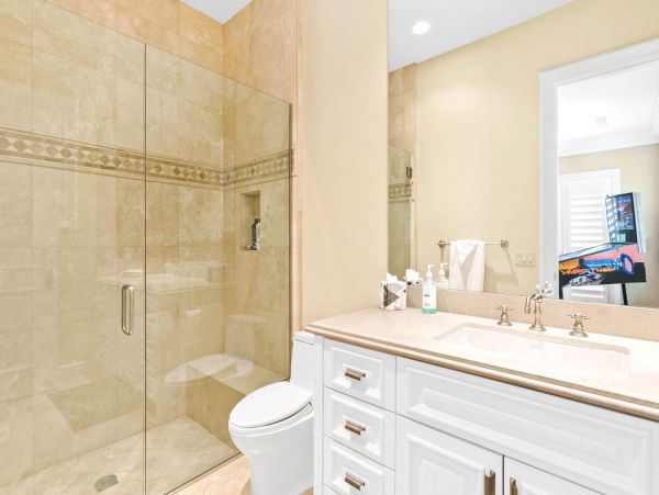 Luxury. Six Bedroom Rental Home in Rancho Mirage