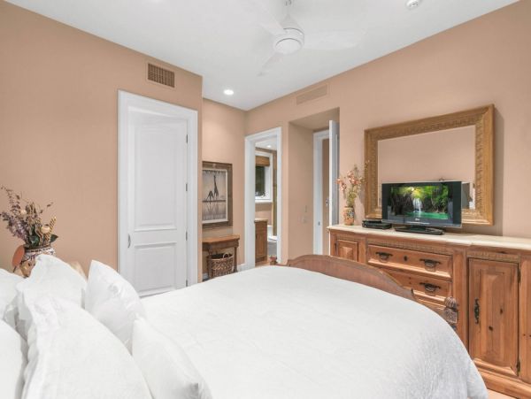 Luxury. Six Bedroom Rental Home in Rancho Mirage