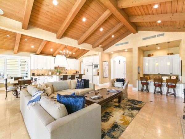 Luxury. Six Bedroom Rental Home in Rancho Mirage