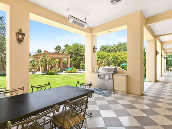 Luxury. Six Bedroom Rental Home in Rancho Mirage