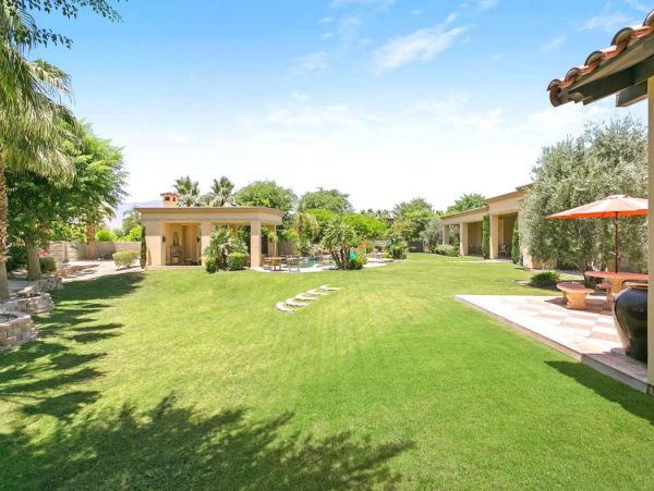 Luxury. Six Bedroom Rental Home in Rancho Mirage