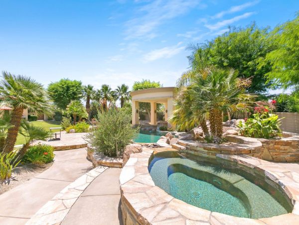 Luxury. Six Bedroom Rental Home in Rancho Mirage