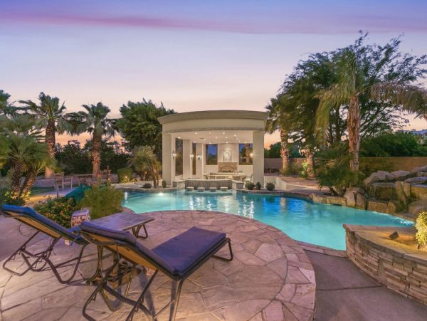 Luxury. Six Bedroom Rental Home in Rancho Mirage
