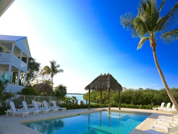 ISLAMORADA 3 BEDROOM HOME