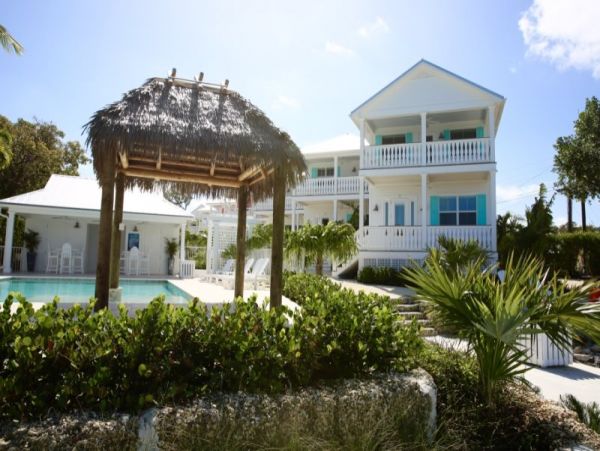 ISLAMORADA 3 BEDROOM HOME