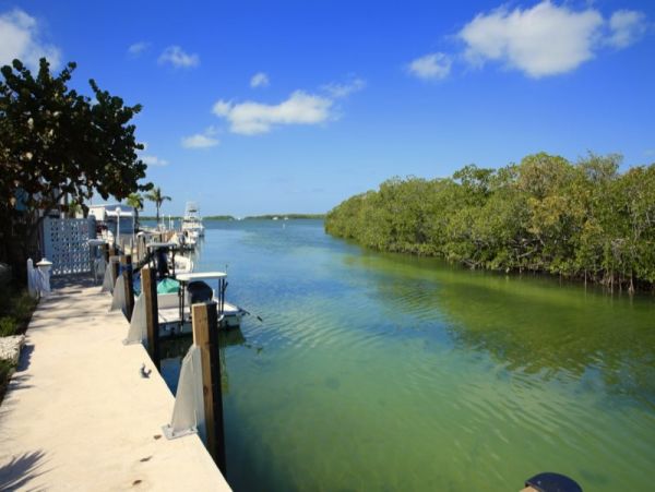 ISLAMORADA 3 BEDROOM HOME