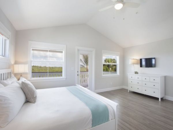 ISLAMORADA 3 BEDROOM HOME