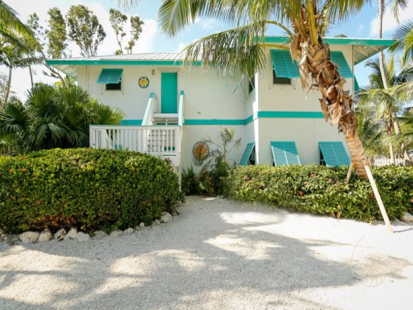 Lovely Two Bedroom Islamorada Vacation Rental on Water