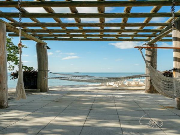 Lovely Two Bedroom Islamorada Vacation Rental on Water