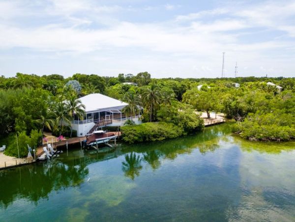 Plantation Key Vacation Rental with Private Dock - Four Bedroom Florida Keys Home