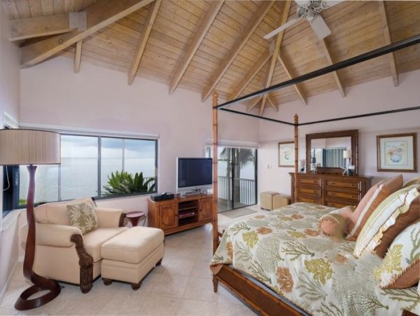 Plantation Key Vacation Rental with Private Dock - Four Bedroom Florida Keys Home