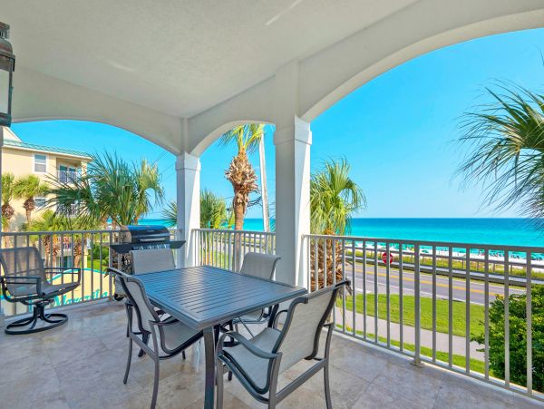 Renovated Vacation Home in Miramar Beach Sleeps 21 Guests