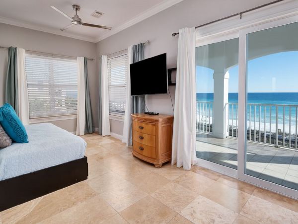 Renovated Vacation Home in Miramar Beach Sleeps 21 Guests