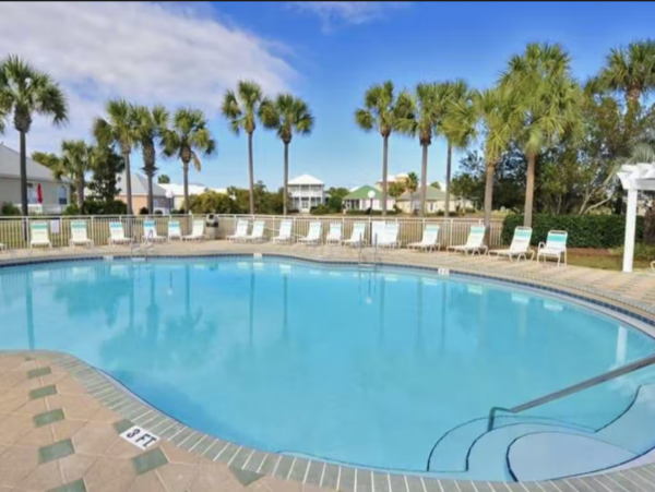 Beautiful Beachfront Condo Stroll To Sand Great Location