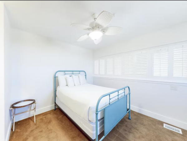Beautiful Beachfront Condo Stroll To Sand Great Location