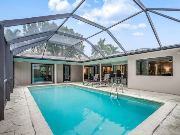 Gorgeous Vacation Rental Home with Private Pool Sleeps 6